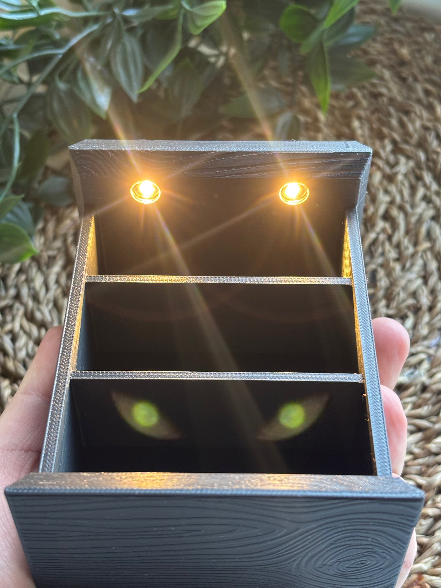 Miniatyr bokhylle med lys