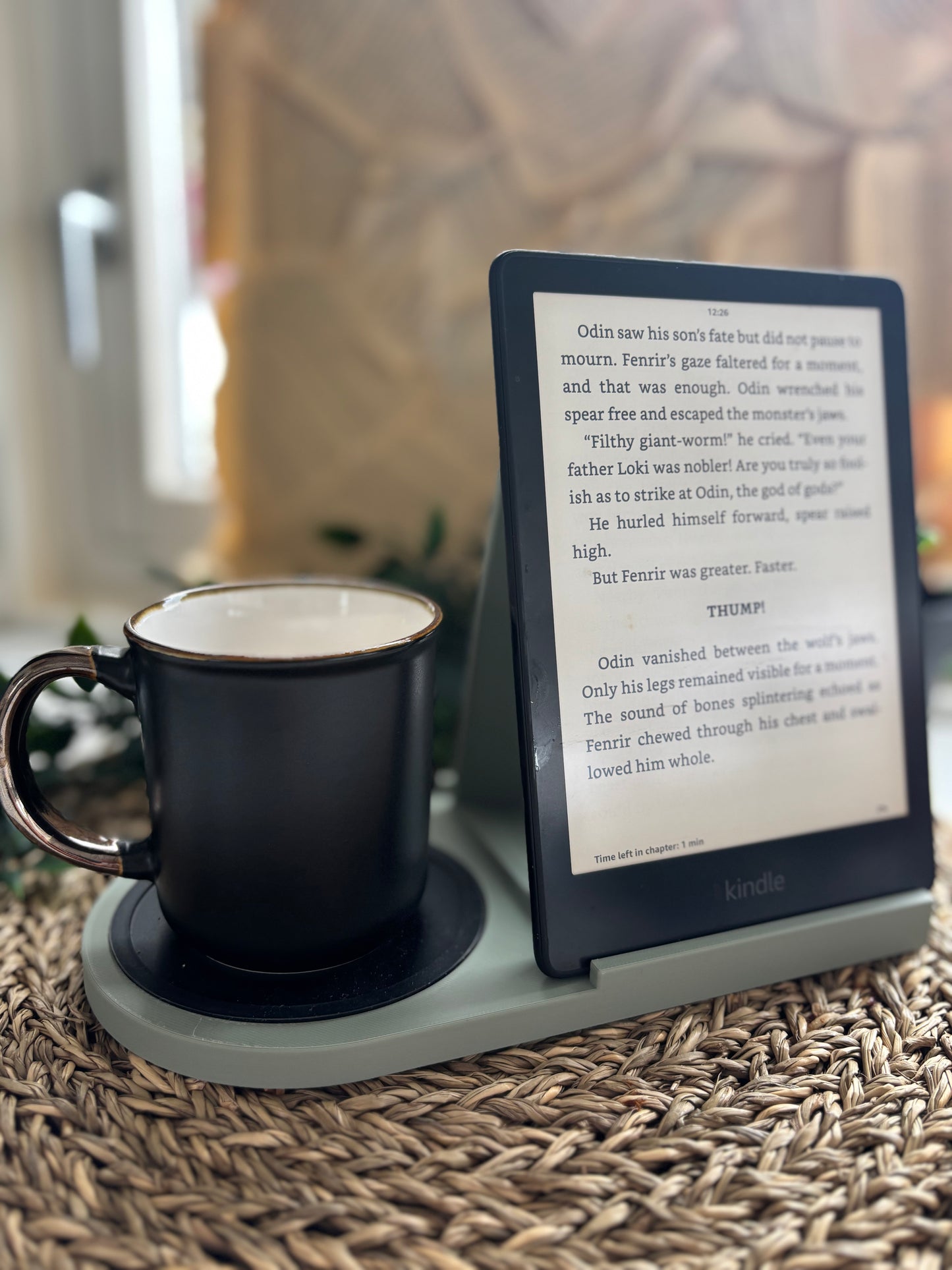 Bok-, kopp- og kindleholder