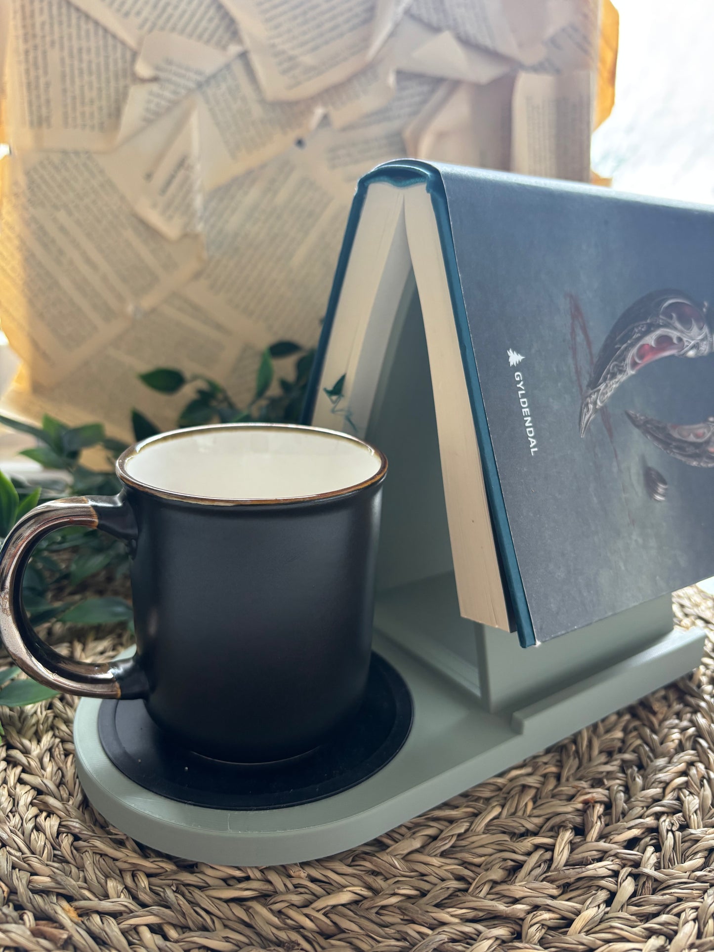 Bok-, kopp- og kindleholder