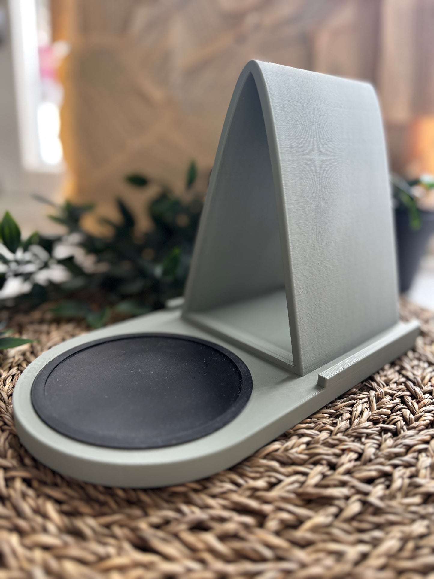 Bok-, kopp- og kindleholder