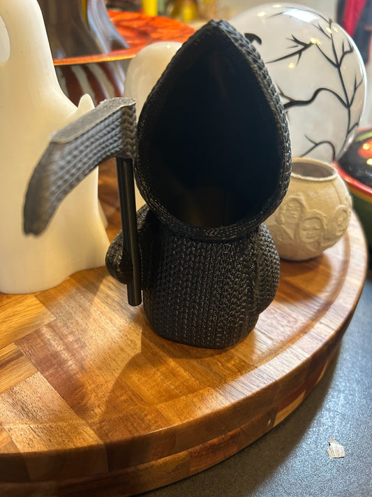 Knitted Grim Reaper Te-LEDlys holder