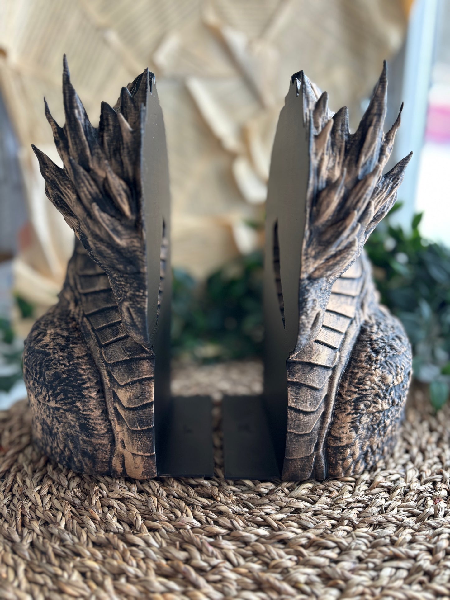 Golden Elder Spine Dragon Bokstøtte