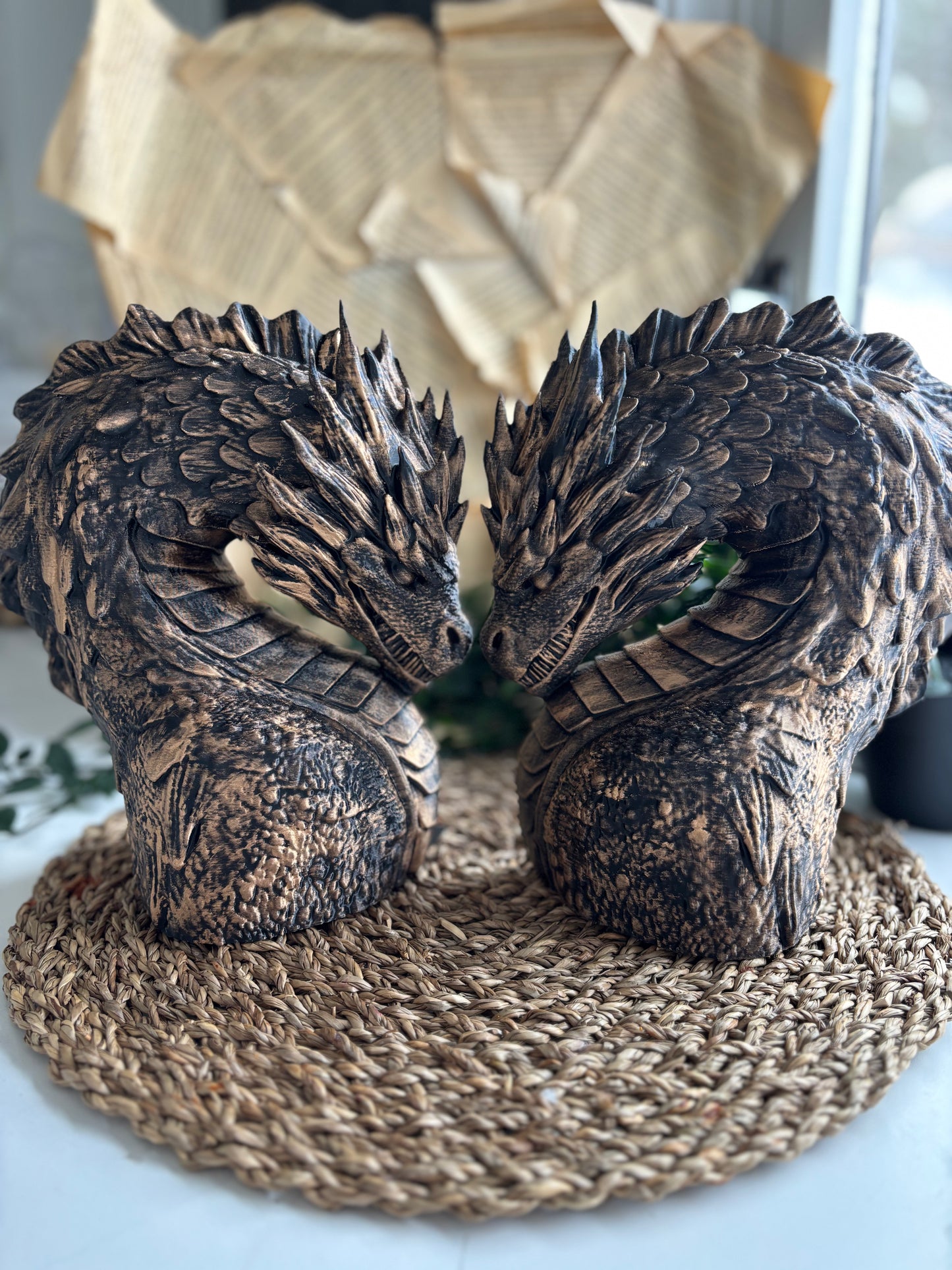 Golden Elder Spine Dragon Bokstøtte