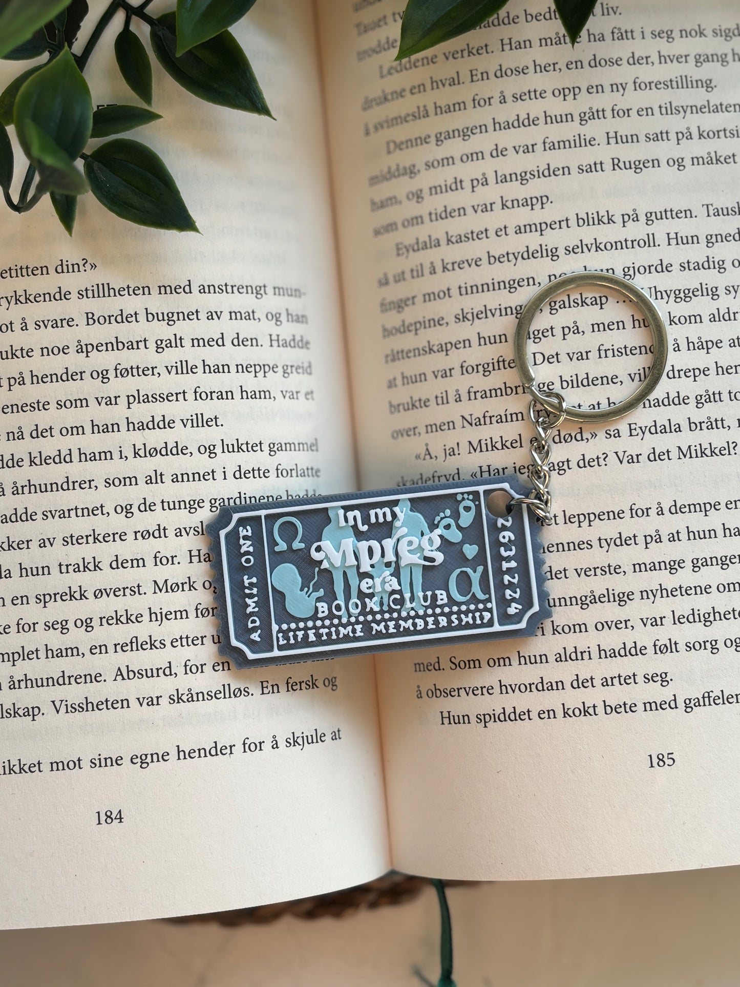 In My Mpreg Era Book Club Nøkkelring