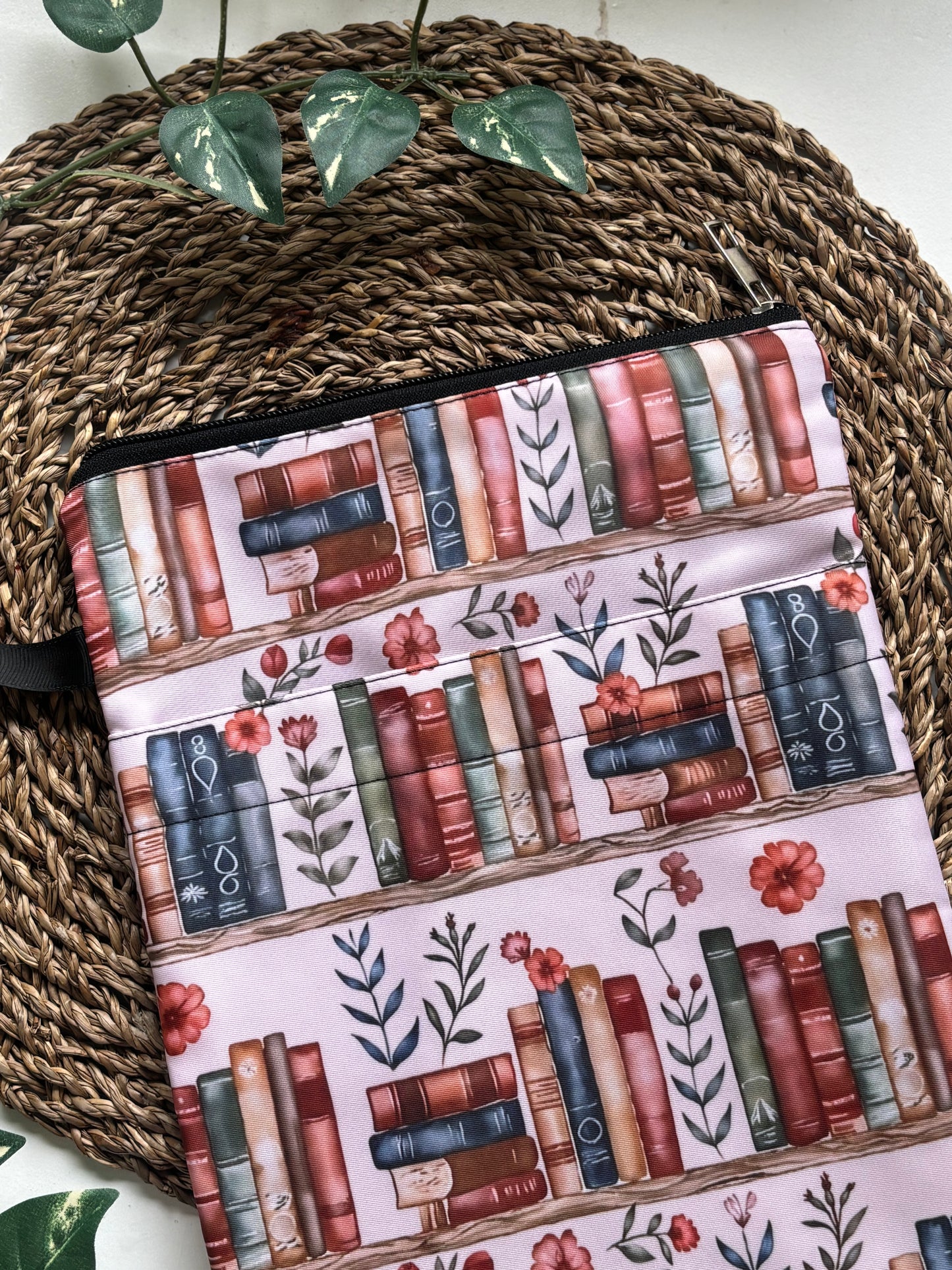 Pink bookshelf Booksleeve