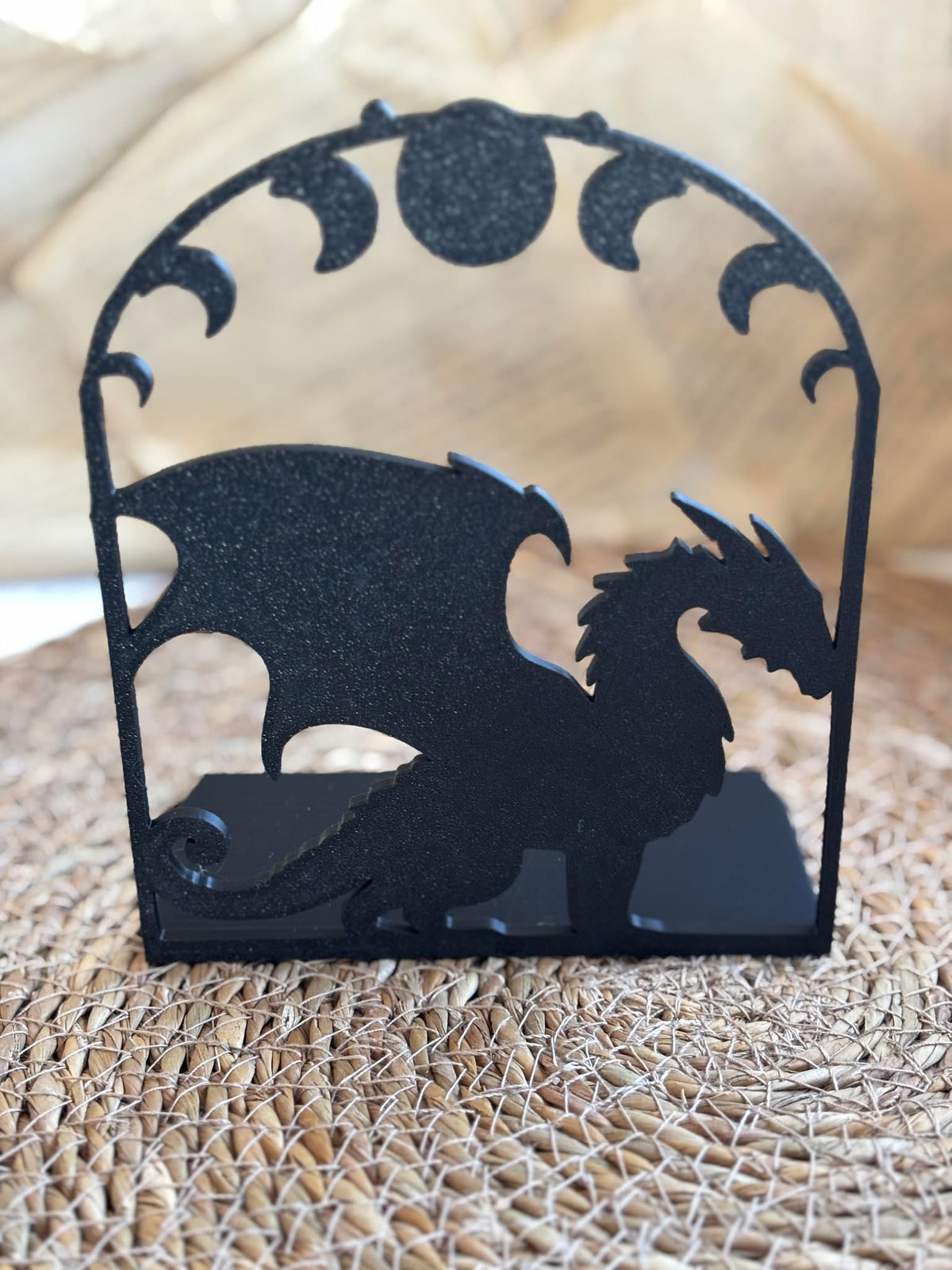 Bokstøtte - Moon Cycle Dragon