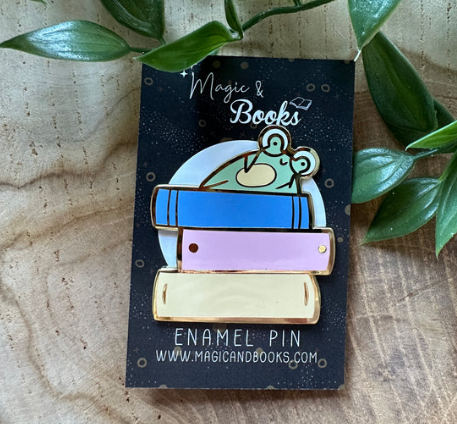 Frog on Books Enamel Pin