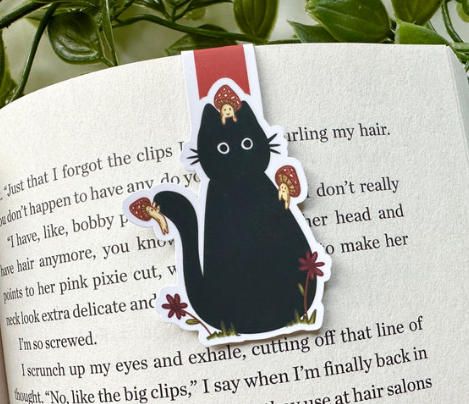 Black Cat with Mushrooms Magnetisk Bokmerke
