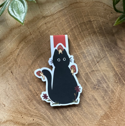 Black Cat with Mushrooms Magnetisk Bokmerke