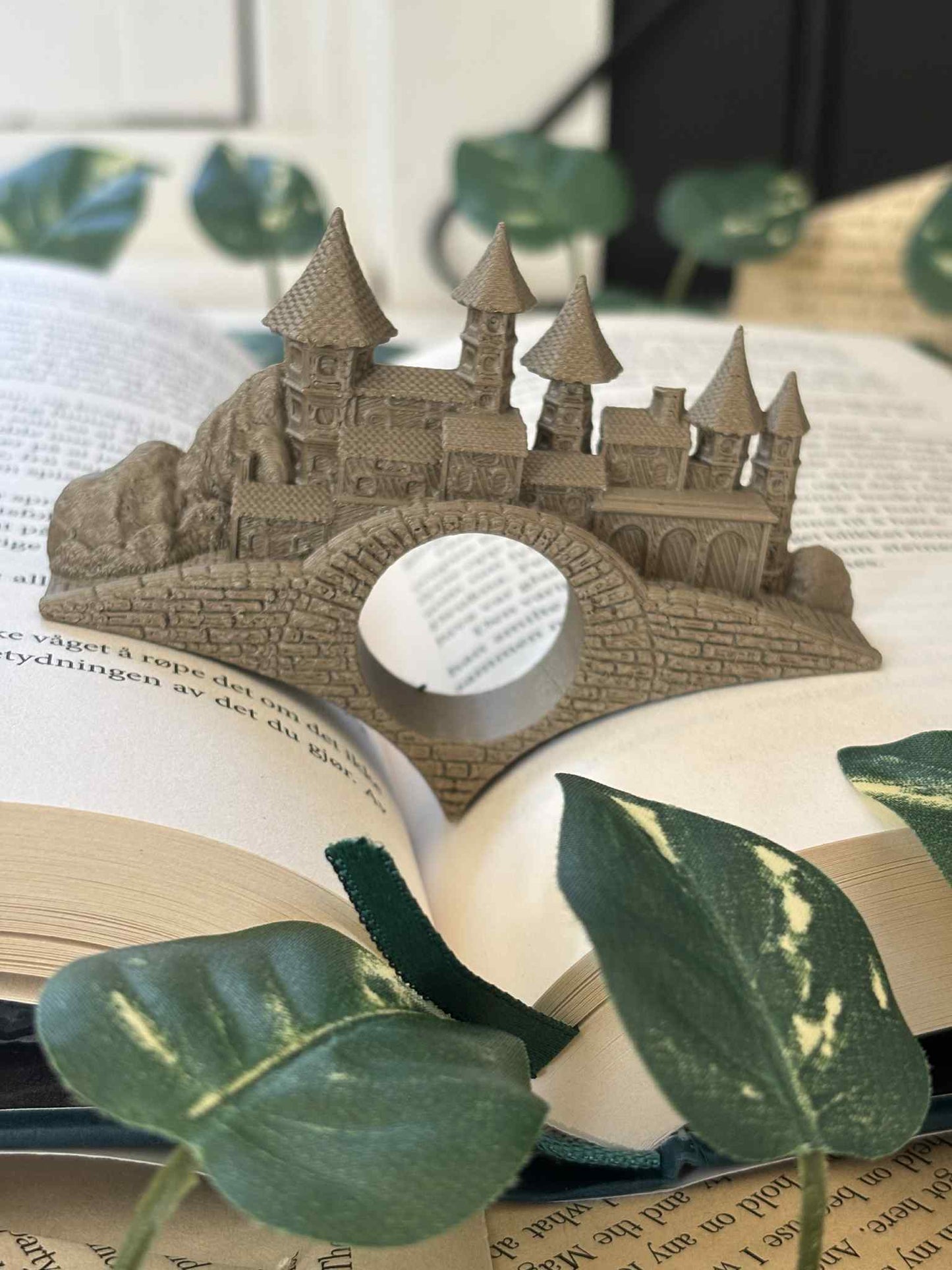 Thumb Page Holder / Sideholder - Castle