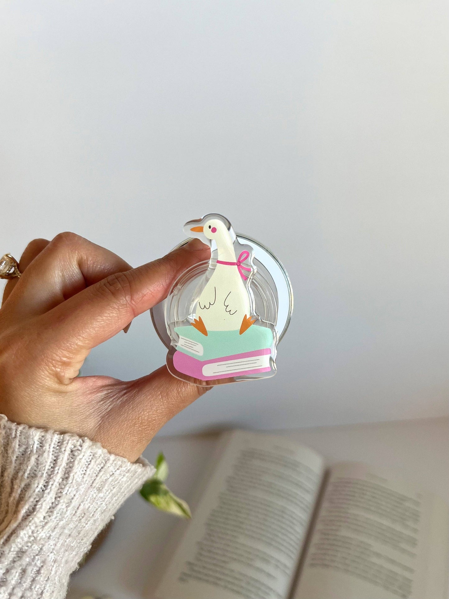 Reading Goose Kindle Grip
