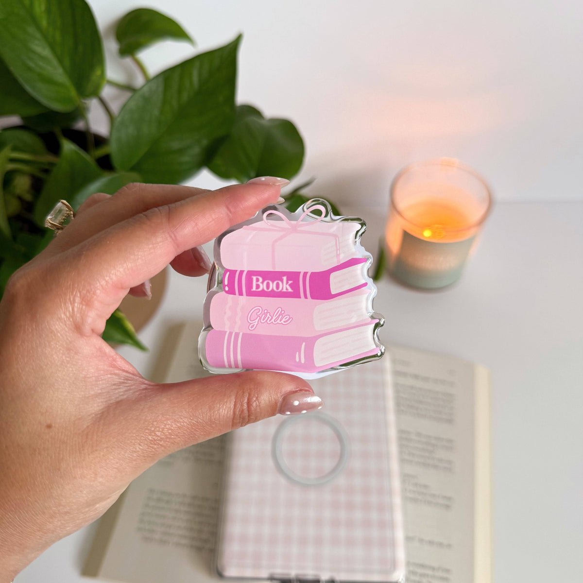Book Girlie Kindle Grip