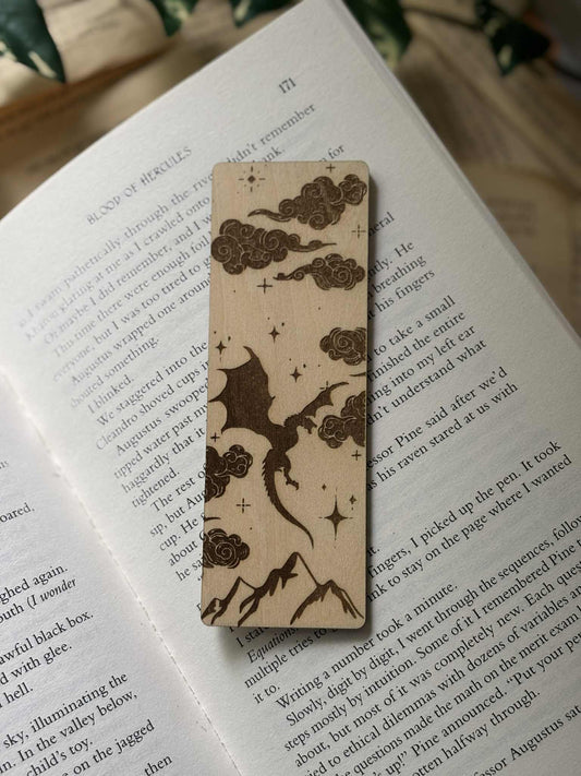 Dragon in the sky - Bokmerke i tre