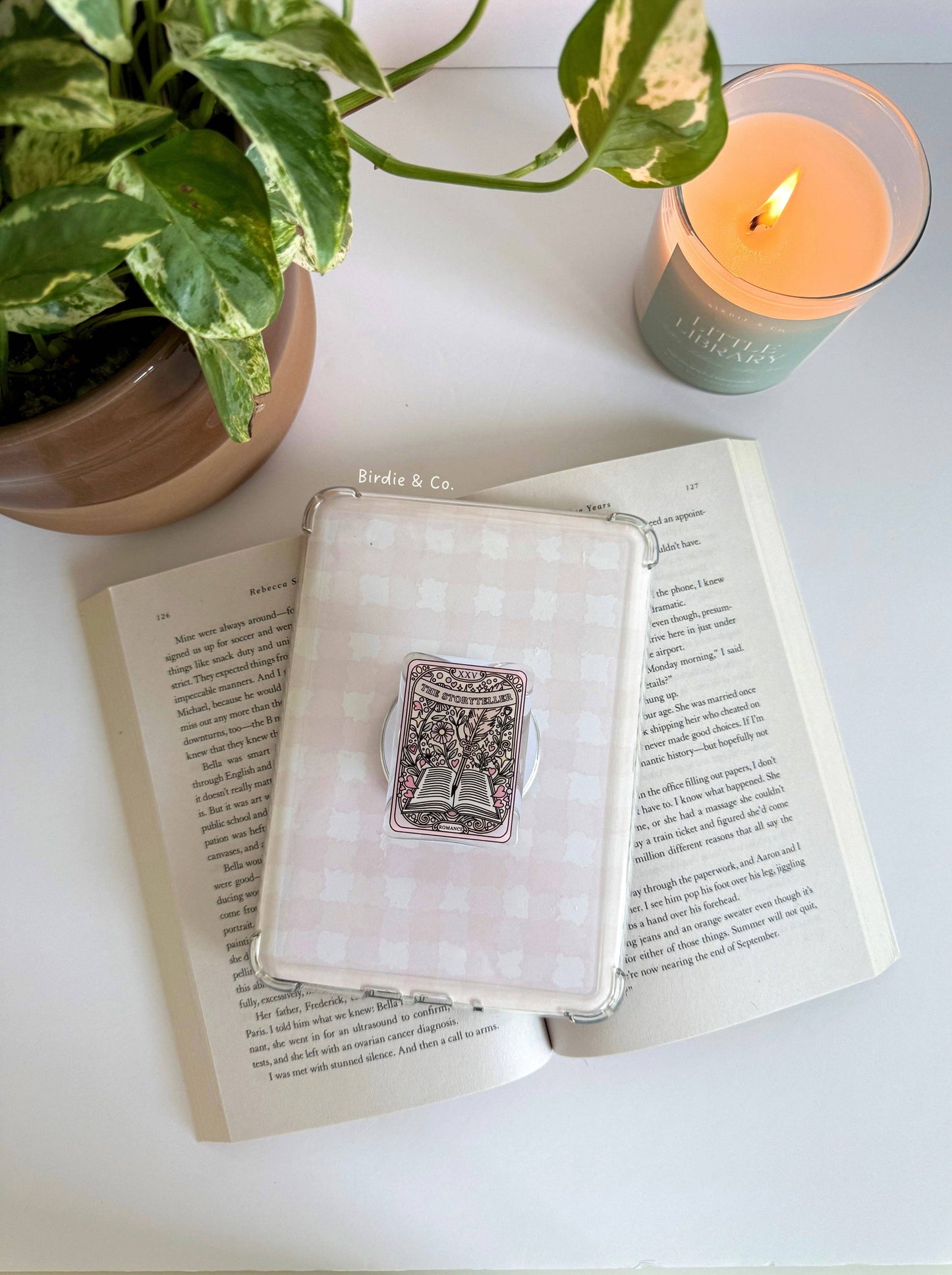 Storyteller Kindle Grip